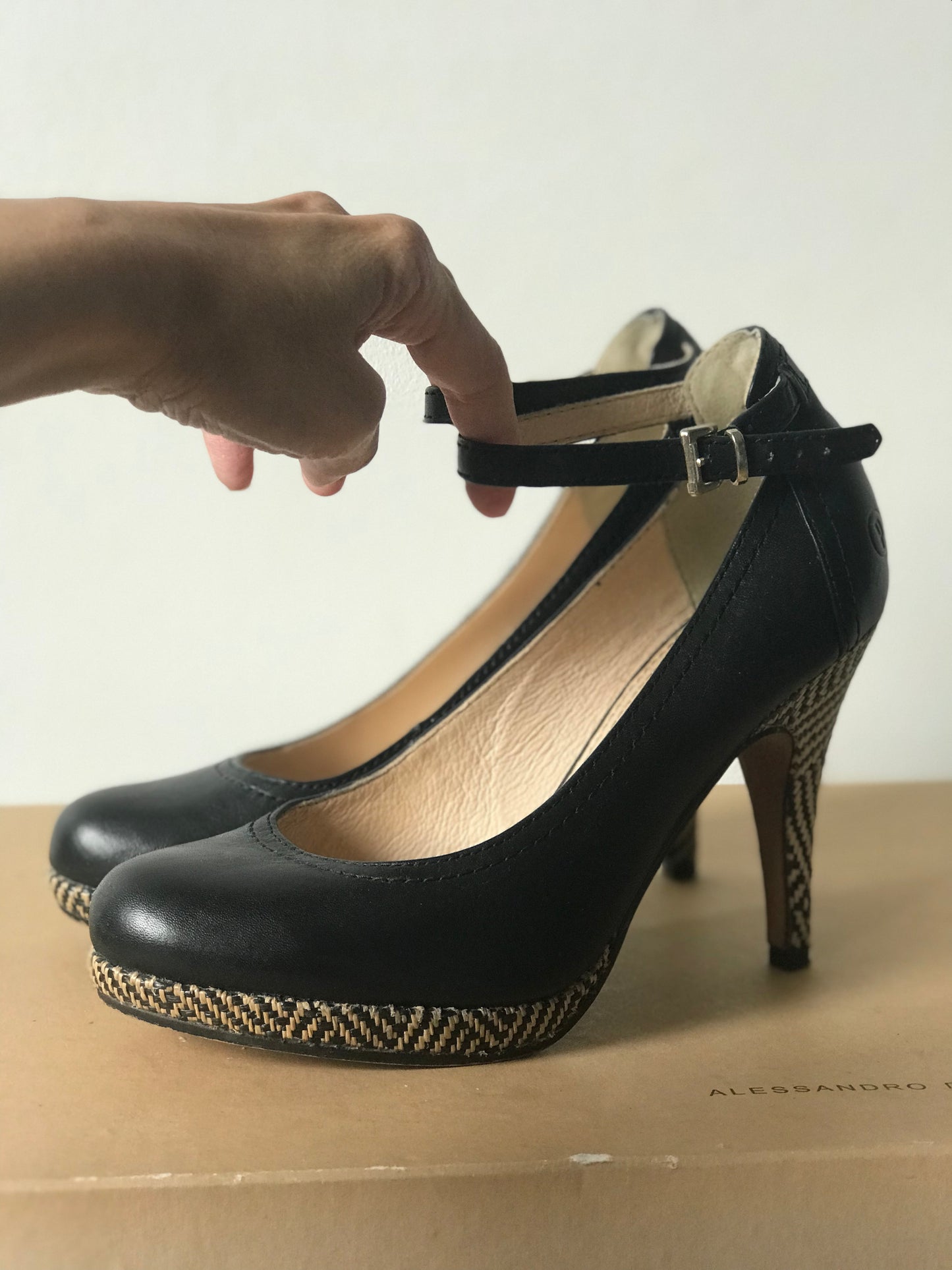 Vintage mary jane pumps